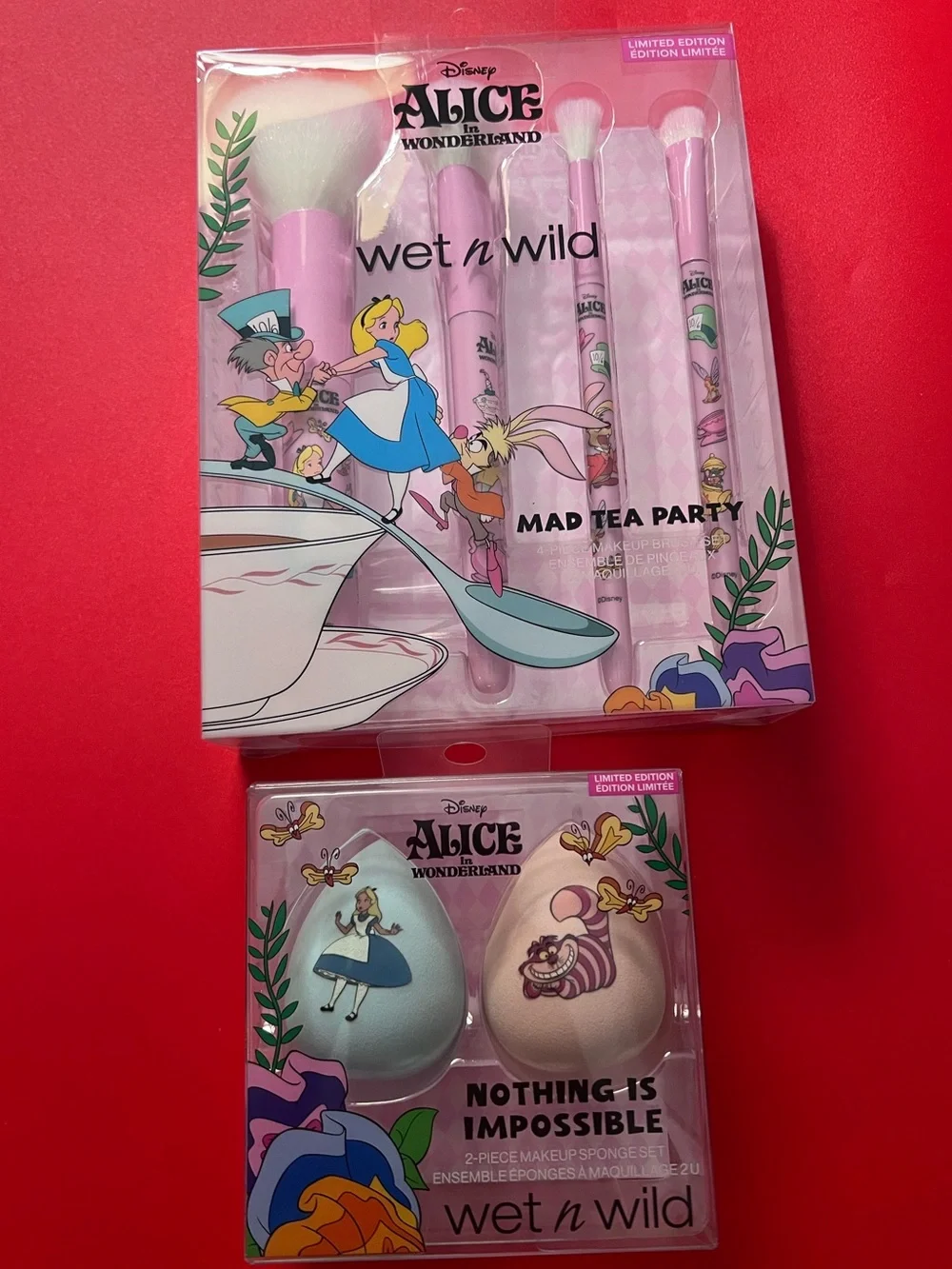 Alice in Wonderland Makeup Brush & Sponge Set - Picture 1 of 6